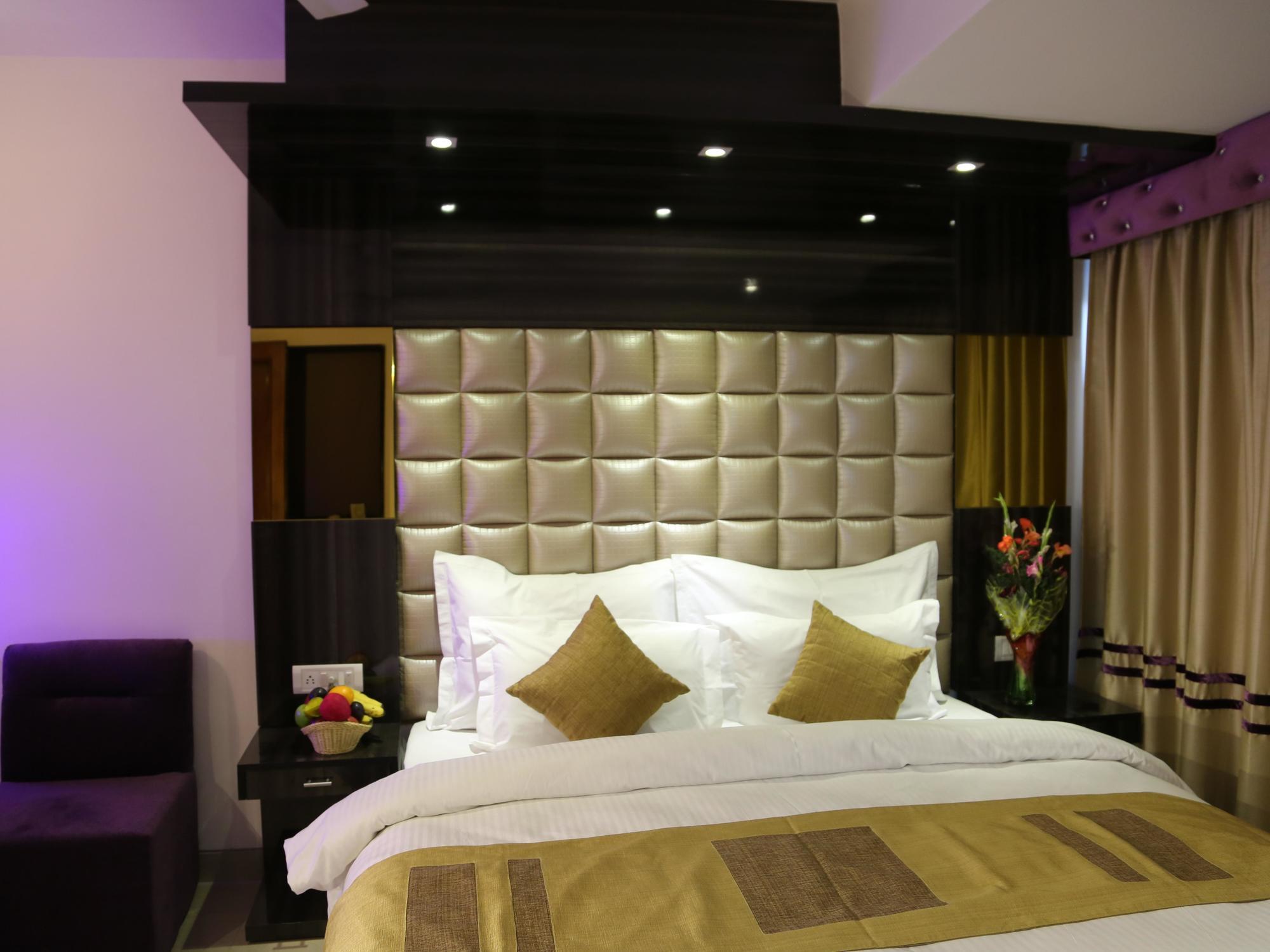 Hotel Sri Nanak Continental Delhi  Eksteriør billede