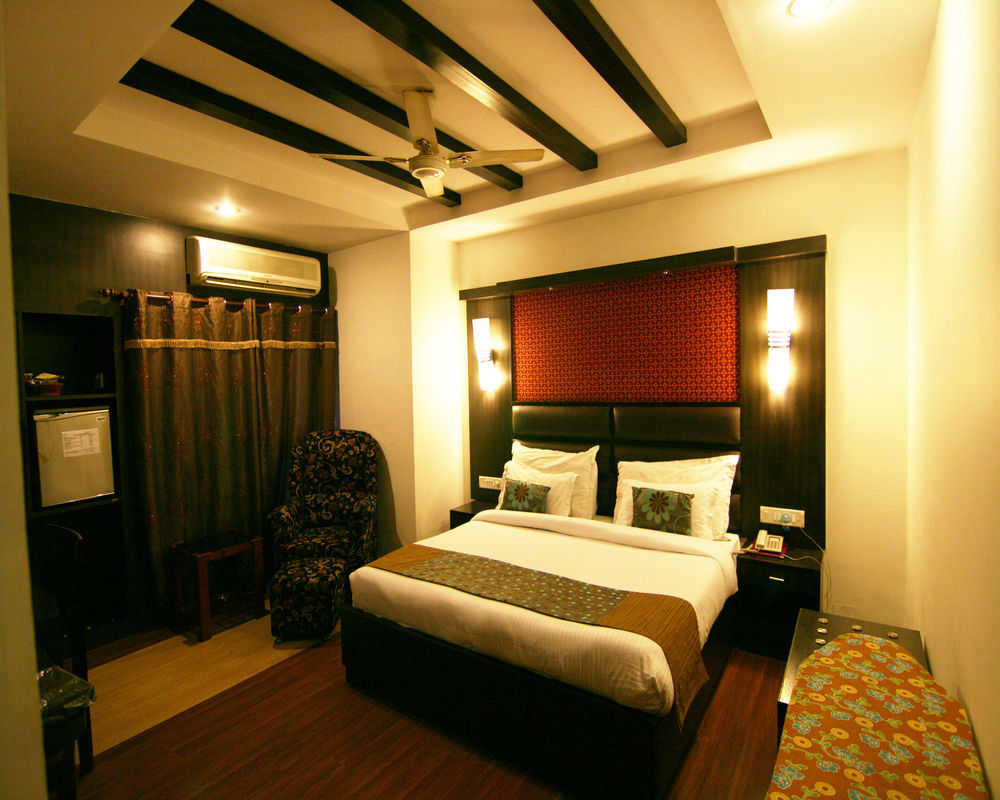 Hotel Sri Nanak Continental Delhi  Eksteriør billede