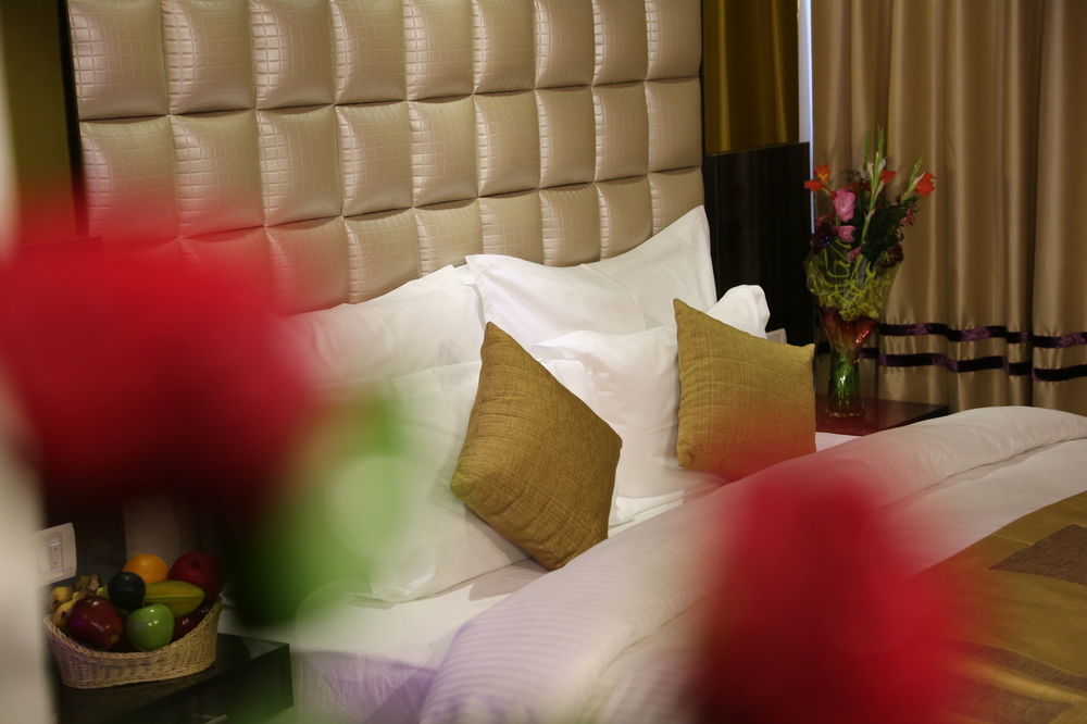 Hotel Sri Nanak Continental Delhi  Eksteriør billede